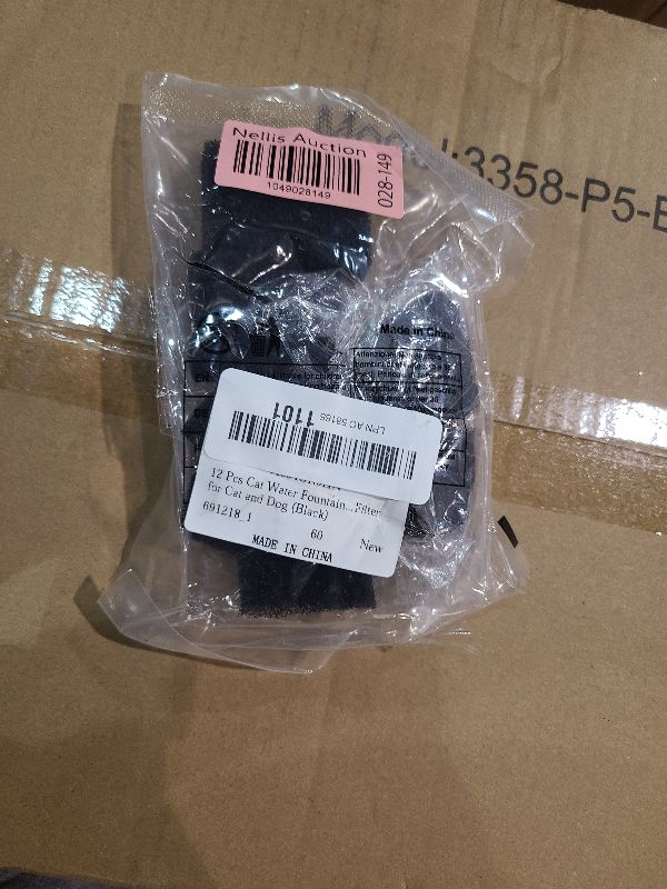 Photo 1 of 12 Pcs Cat Water Fountain Sponge Filters Pet Fountain Replacement Filters Cat Sponges for 92oz/2.8L Pet Fountain Small Sponge Filter for Cat and Dog (Black)