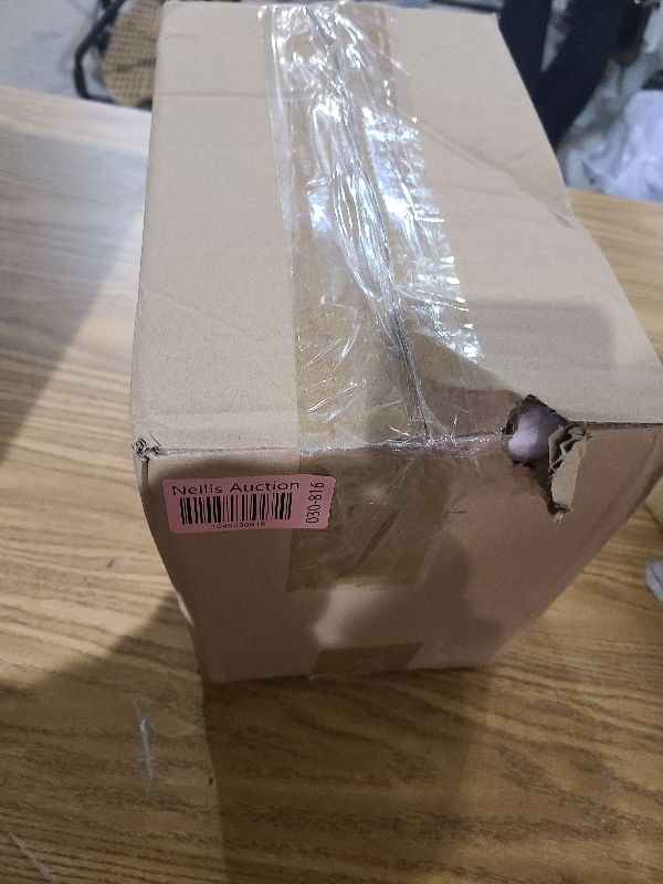 Photo 1 of 100 Pack 31" x 71" Disposable Non-Woven Massage Table Bed Covers - 2-Ply Waterproof Spa Sheets for Facial, Tattoo & Waxing.