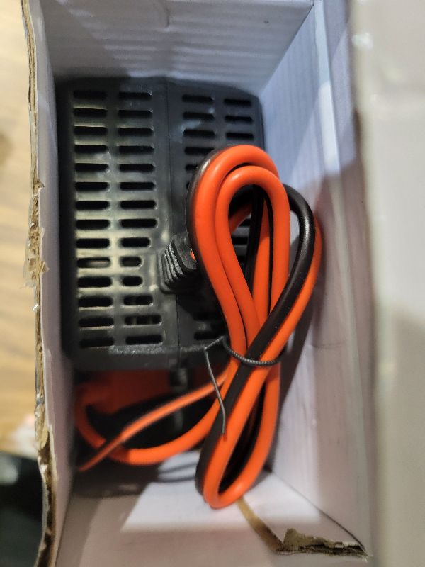 View 3 of 14.6V 10A LiFePO4 Battery Charger for 12V Lithium Iron Phosphate Batteries – Fast Charging, High Efficiency, LED Indicator, Durable Design with Overheat Protection