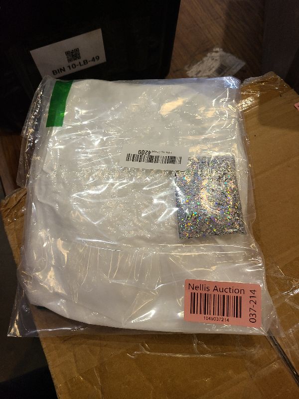 Photo 1 of 2 Bags Christmas Fake Snow Decoration Fluffy Artificial Cotton Fiber Fluffy Fake Clouds Soft Blanket for Crafts Mantle Village Christmas Winter Indoor Home Decoration(Glitter Silver)