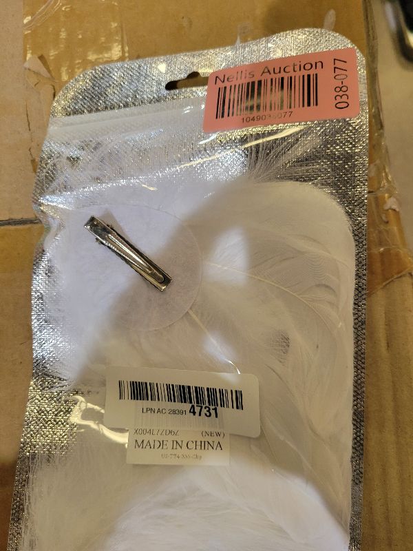 Photo 1 of 2 Pcs Swan Feather Hair Clips Ballet Style Love Heart Rhinestone Ostrich Feather Hairpins for Women Swan Lake Performance Dancing Party Costume Hair Accessories (White)