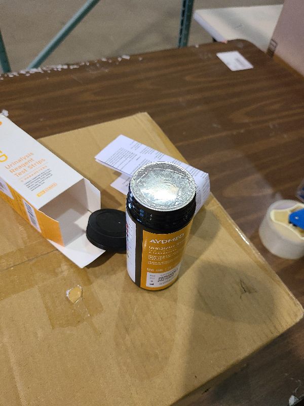 Photo 1 of 100 x AYDMED 9-in-1 UTI Test Strips | 9 Parameter Urine Test Strips for Leukocytes, Nitrite, Specific Gravity, pH, Protein, Urobilinogen, Bilirubin, Ketone & Ascorbic Acid | FSA & HSA Eligible