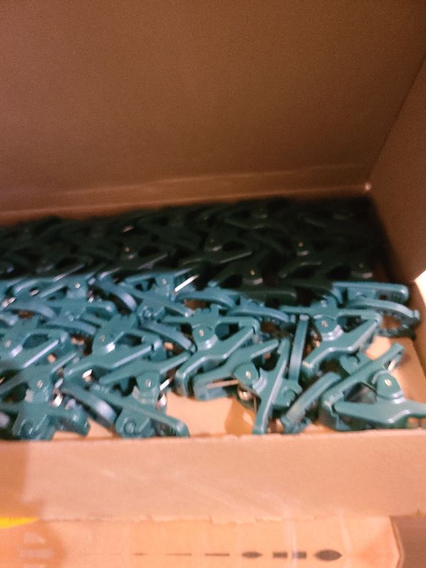 Photo 1 of 100 Pack C7 C9 Christmas Lights Spring Clips, – Quick Spring Clips for E12 E17 Socket, C6 Mini Lights Outdoor Roofline Gutter Fence Hanging Hooks Weatherproof Light Holders for Christmas Decor