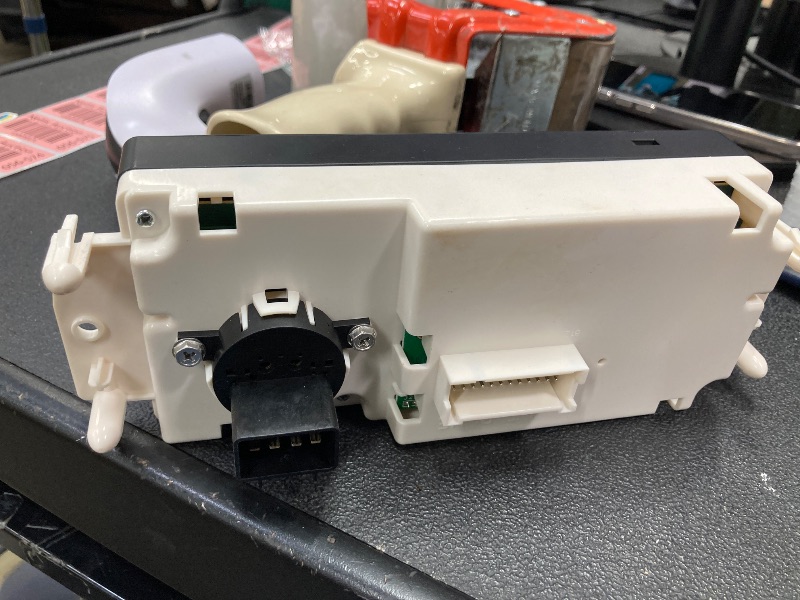 Photo 1 of Autoverve Climate Control Module AC Heater HVAC Panel Fit for Chevy Silverado GMC Sierra 1500 2500 3500 Tahoe Suburban Avalanche Trailblazer Yukon XL Envoy Cadillac Escalade 599-210XD