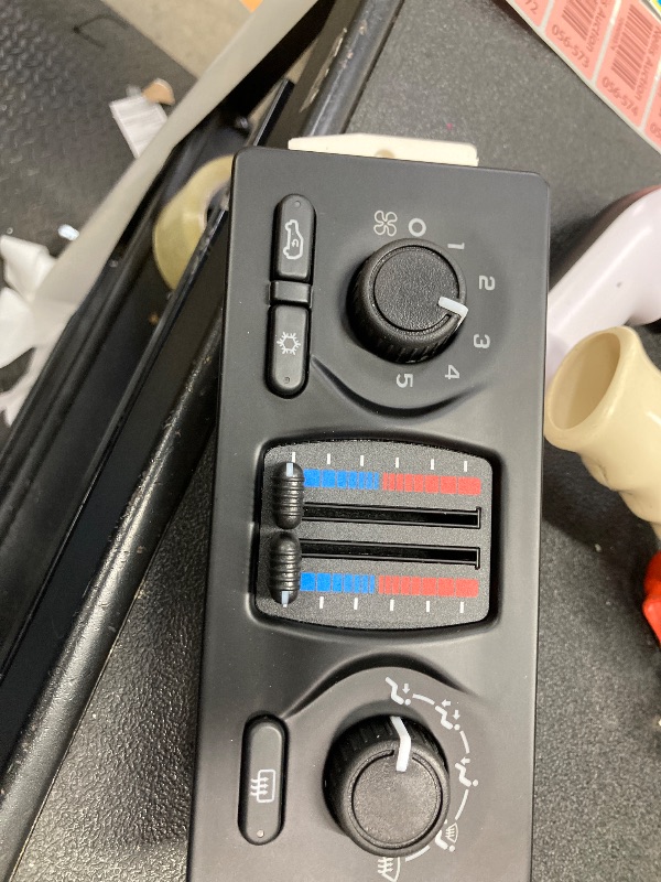 Photo 1 of Autoverve Climate Control Module AC Heater HVAC Panel Fit for Chevy Silverado GMC Sierra 1500 2500 3500 Tahoe Suburban Avalanche Trailblazer Yukon XL Envoy Cadillac Escalade 599-210XD