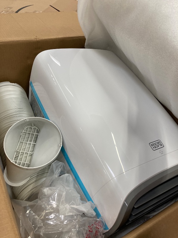 Photo 1 of LG 8,000 BTU Dual Inverter Smart Window Air Conditioner, 115V, Cools 340 Sq. Ft. for Bedroom, Living Room, Apartment, Quiet, Energy Star, works with LG ThinQ, Amazon Alexa and Hey Google, White**USED**
