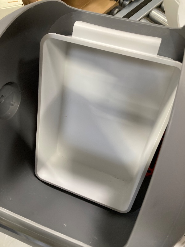 Photo 1 of ***(USED, SOME SCUFFS/SCRATCHES, SLIGHLTY DIRTY -UNTESTED -SELLING AS IS -PARTS ONLY)*** 
Self Cleaning Litter Box,Automatic Cat Litter Box for Multiple Cats,Robot with APP Control,Dual Safety Protection,Odor-Free Waste Disposal Includes Trash Bags,White