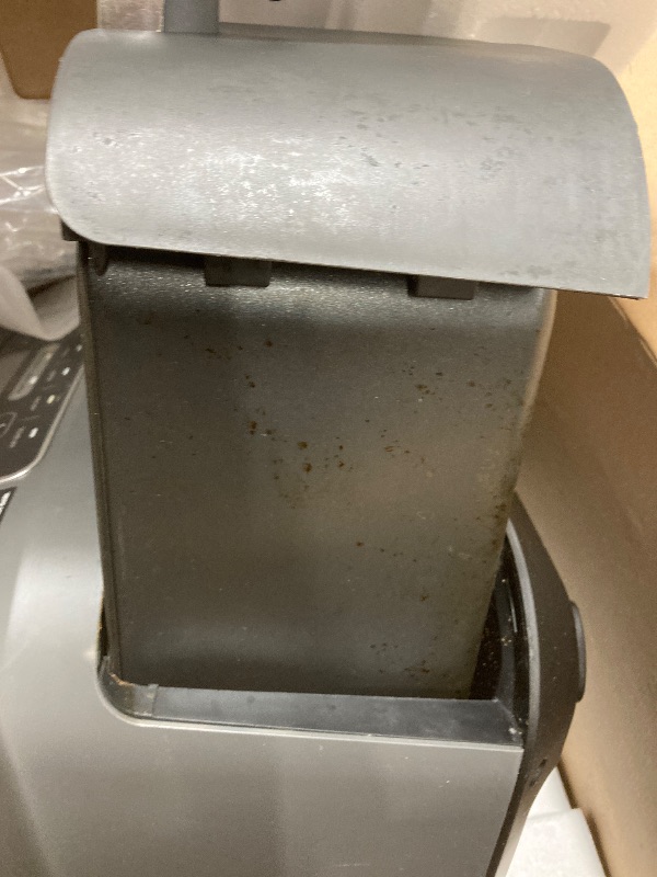Photo 1 of ***USED***Ninja Foodi 10QT 6-in-1 DualZone Smart XL Air Fryer, 2 Independent 5QT Baskets, Smart Cook Thermometer, Match Cook, Smart Finish, Air Fry, Roast, Bake, Dehydrate, Reheat, Grey, DZ550