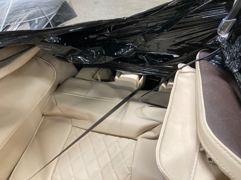Photo 1 of ***UKNKNOWN IF MISSING PARTS**
Advanabd Massage Chair, Full Body Zero Gravity Shiatsu 4D Recliner with Heated Bluetooth Foot Roller, Beige