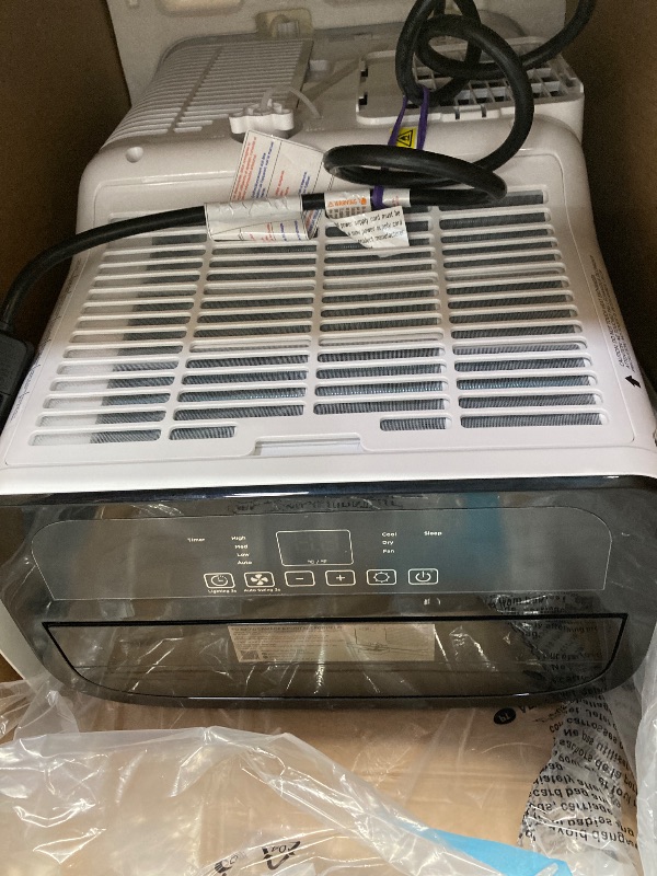 Photo 1 of *** UNABLE  to tested*****12,000 BTU Portable Air Conditioner Cools Up to 500 Sq.Ft, 3-IN-1 Energy Efficient Portable AC Unit with Remote Control & Installation Kits for Large Room, Campervan, Office, Temporary Space