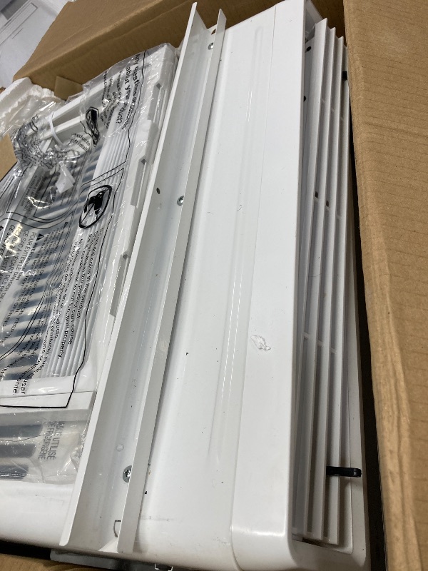 Photo 1 of **** DOESN'T TURN ON**** LG LW8024RSMX Window Conditioner, Wi-Fi Enabled w/Remote, 350 Sq.Ft, 4-Way Air Deflection, 3 Cooling and Fan Speeds, 115V, 8,000 BTU, White
