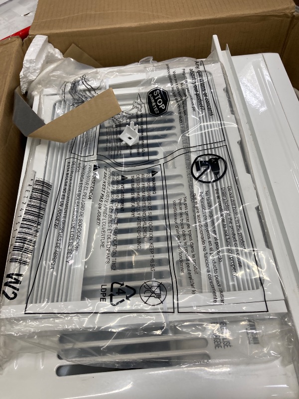 Photo 1 of **** DOESN'T TURN ON**** LG LW8024RSMX Window Conditioner, Wi-Fi Enabled w/Remote, 350 Sq.Ft, 4-Way Air Deflection, 3 Cooling and Fan Speeds, 115V, 8,000 BTU, White