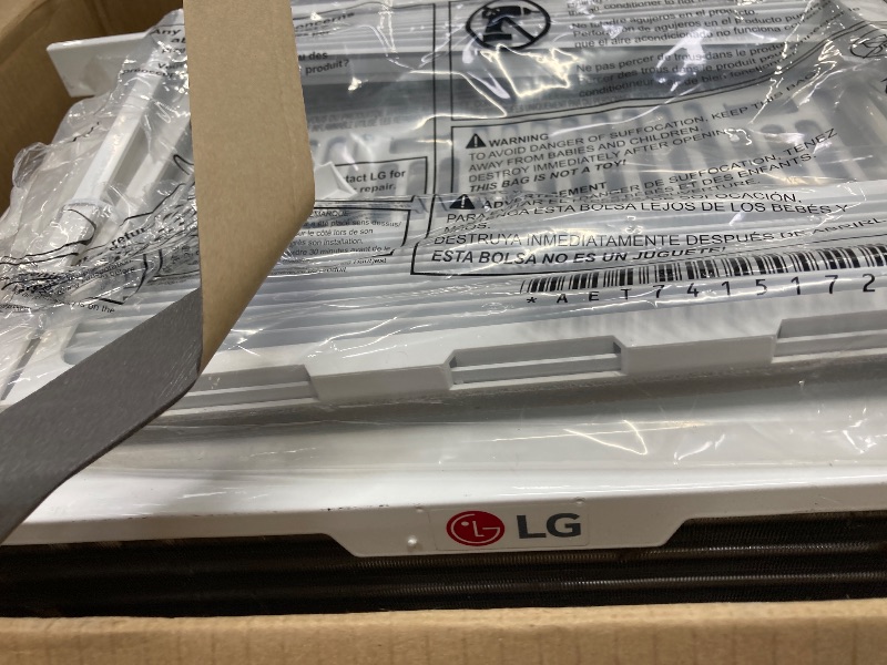 Photo 1 of **** DOESN'T TURN ON**** LG LW8024RSMX Window Conditioner, Wi-Fi Enabled w/Remote, 350 Sq.Ft, 4-Way Air Deflection, 3 Cooling and Fan Speeds, 115V, 8,000 BTU, White