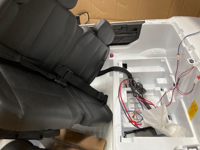 Photo 1 of ***I DON'T KNOW IF IT WORKS, I DON'T KNOW IF IT MISSES PARTS*** cadillac escalade iq