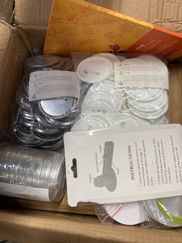 Photo 1 of ***I don't know if there are missing parts*** VEVOR Button Maker Machine, 75 mm(3 inch) Badge Punch Press Kit, Children DIY Gifts Pin Maker, Button Making Supplies with 100pcs Button Parts & Circle Cutter & Magic Book