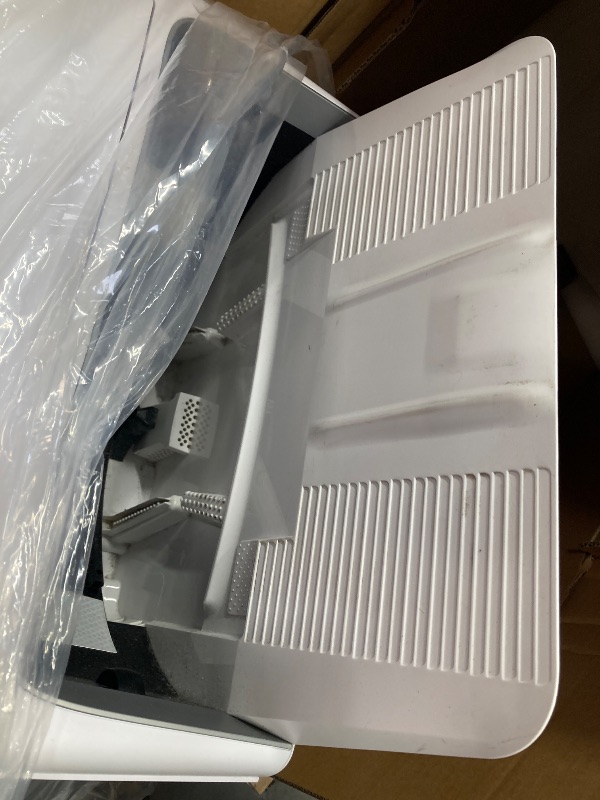 Photo 1 of *** dirty**ECOVACS DEEBOT T20 Omni Robot Vacuum and Mop,Hot Water Mop Washing,Auto Hot Air-Drying,9mm AutoMop Lifting,Dual Spinning Mops,Self-Emptying,6000Pa Suction,Obstacle Avoidance,YIKO Voice Assistant,White
