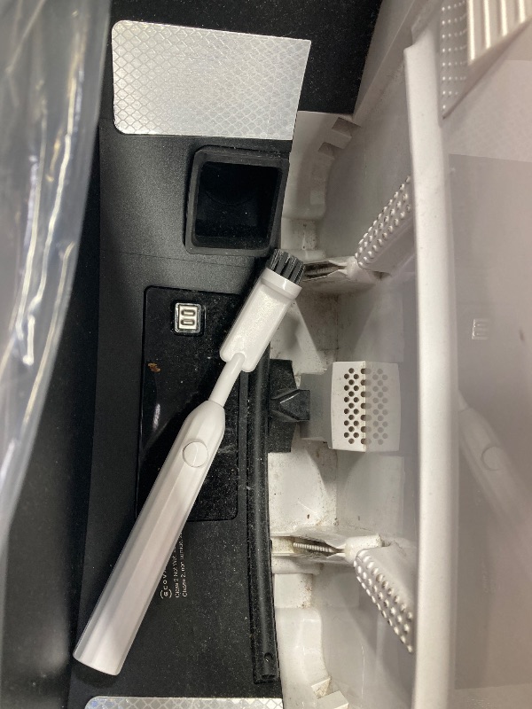 Photo 1 of *** dirty**ECOVACS DEEBOT T20 Omni Robot Vacuum and Mop,Hot Water Mop Washing,Auto Hot Air-Drying,9mm AutoMop Lifting,Dual Spinning Mops,Self-Emptying,6000Pa Suction,Obstacle Avoidance,YIKO Voice Assistant,White