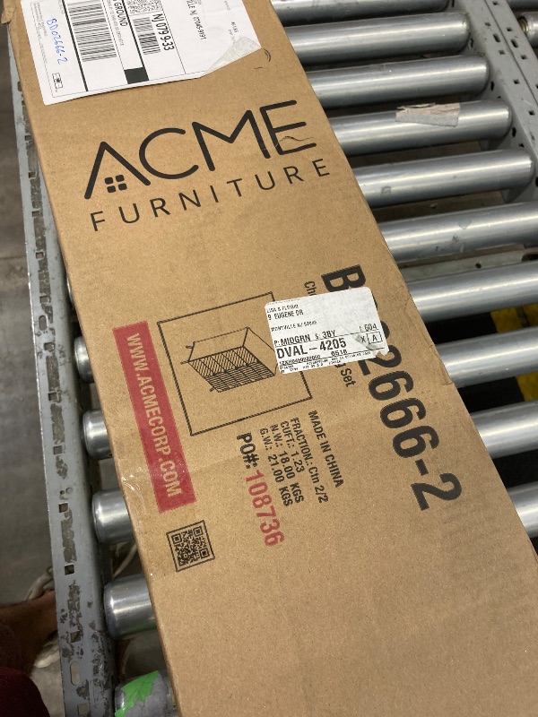 Photo 1 of *** only box 2 of 2 / no box 1 ***
Contemporary 4-Drawer Chest
Gaines Collection by Acme Furniture
SKU: BD02666