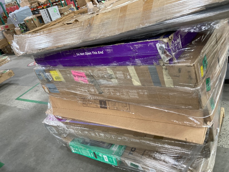Photo 1 of *No returns***No refund*******TV pallet doesn't work, only for parts of different brands and sizes. Some turn on, others don't. Broken screens, possibly missing cables and remote control. Returns not accepted. Final sale, approximate retail price of parts