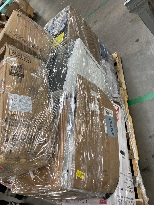 Photo 1 of ****no returns accepted***** final sale *****pallet with air conditioners and possible some fans only for parts, remote control or some part may be missing this pallet also contains small miscellanious item retail price is estimated for parts.