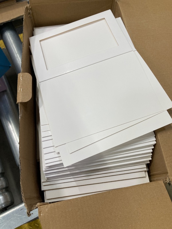 Photo 1 of 150 Pack Photo Folders Cardboard Picture Frame Photo Frame Note Cards Cardboard Folders Paper Greeting Cards Inserts for Portraits Christmas Wedding Graduation (4 x 6 Inch,White)