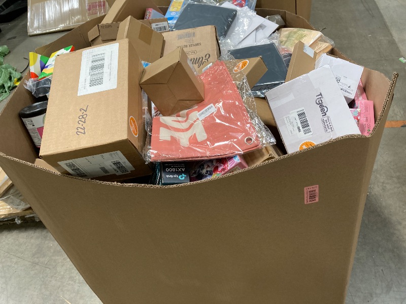 Photo 1 of ********No returns***No refund*******Box Size: 4-Foot Pallet (Truck/Trailer Pickup Only) | This 4-foot pallet contains roughly 200-300 assorted items, the same types we list for auction daily. Sourced from return centers, items are uninspected and may be 