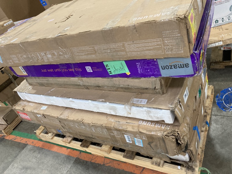 Photo 1 of ********No returns***No refund*******TV pallet doesn't work, only for parts of different brands and sizes. Some turn on, others don't. Broken screens, possibly missing cables and remote control. Returns not accepted. Final sale, approximate retail price o