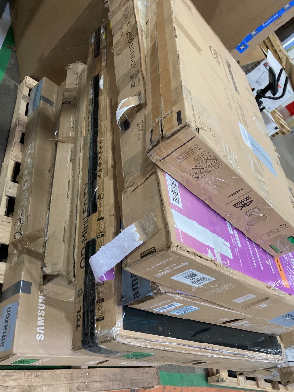 Photo 1 of ********No returns***No refund*******TV pallet doesn't work, only for parts of different brands and sizes. Some turn on, others don't. Broken screens, possibly missing cables and remote control. Returns not accepted. Final sale, approximate retail price o