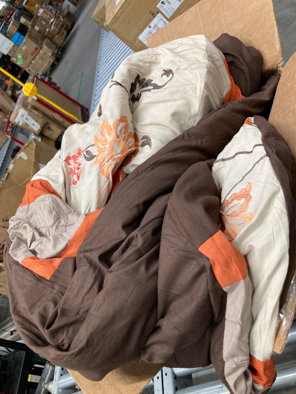 Photo 1 of  used Chezmoi Collection Serene 7-Piece Luxury Autumn Floral Embroidery Comforter Set, King, Orange/Brown/Taupe