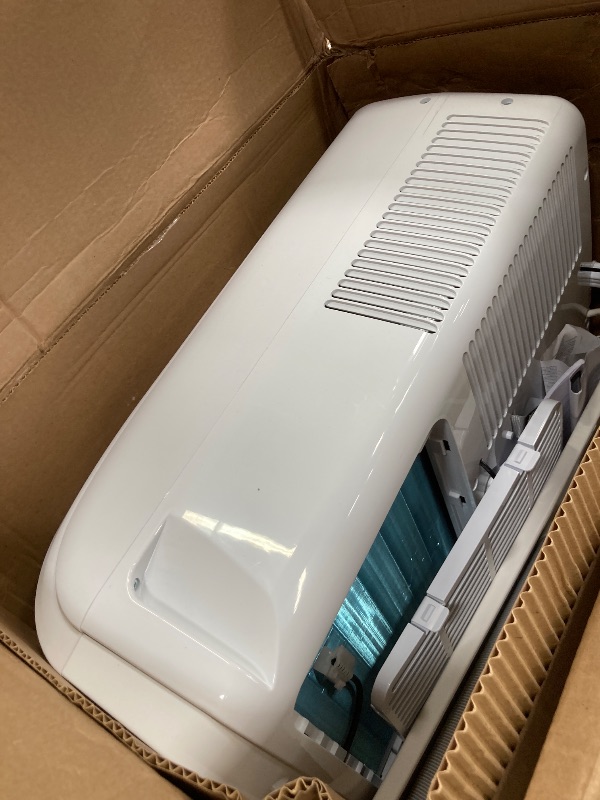 Photo 1 of ***For parts Only*****For parts Only**BLACK+DECKER Portable Air Conditioner, 9,000 BTU (5,300 BTU SACC) for Rooms up to 400 Sq. Ft., Portable AC with Follow Me Remote Control and Window Kit, BPACT08WT, White