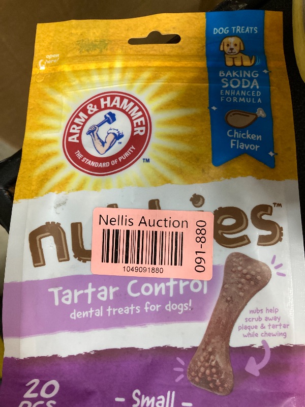 Photo 1 of ***BB 27/11/13***
Arm & Hammer for Pets Nubbies Dental Treats for Dogs with Baking Soda & Calcium, Treat Chews Help Fight Bad Breath, Plaque & Tartar without Brushing, Chicken Dog, Sm Size, 20 Pcs (Packaging may vary)