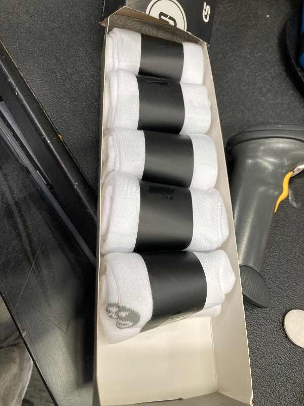 Photo 1 of ***1 PACK MISSING*5 PACK I(NCLUDED***CelerSport 6 Pack Women's Ankle Socks with Cushion, Sport Athletic Running Socks, 6 Pair White, Medium