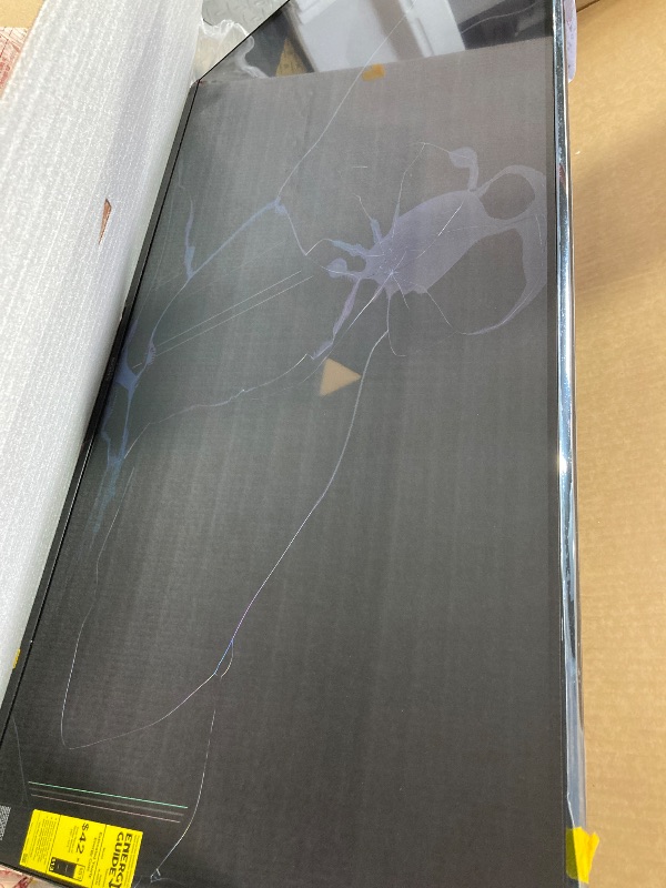 Photo 1 of ***PARTS ONLY***Sony 43-Inch Class 4K Ultra HD BRAVIA 3 LED Smart TV with Google TV, Dolby Vision HDR, and Exclusive Features for PlayStation®5 (K-43S30)***CRACKED SCREEN***