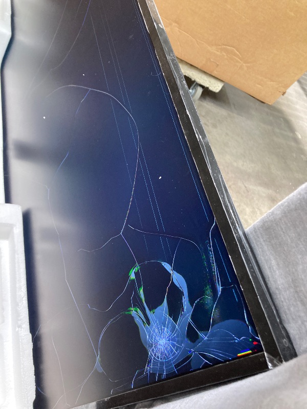 Photo 1 of ***PARTS ONLY***CRACKED SCREEN***Samsung 50-Inch Class The Frame LS03F 4K QLED Smart TV (2025 Model) Modern Frame Design, NQ4 AI Gen2 Processor, Art Mode, Artful Picture Quality, Samsung Vision AI, Alexa Built-in