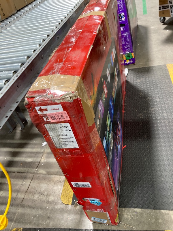 Photo 1 of ****FOR PARTS ONLY***CRACKED SCREEN***VIZIO M55Q6L4 55 in.; Class Quantum 4K QLED HDR Smart TV