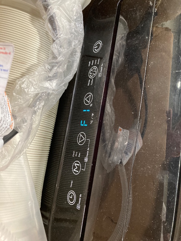 Photo 1 of ***UNIT POWERS UP BUT BLINKS AN F1 CODE***14,000 BTU Portable Air Conditioner Cools Up to 700 Sq.Ft, Auto-Evaporation Low Noise Portable AC Unit with Remote Control Fits for Large Room, Office, Garage,White