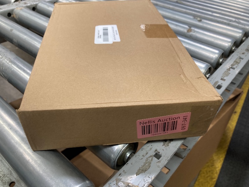 Photo 1 of ***ACTUAL COUNT IS UNKNOWN***300 Pcs Plant Clips for Climbing Plants, Tomato Clips for Support, Plastic Garden Clips for Plants Grape Vine Vegetables Make Plant Grow Upright