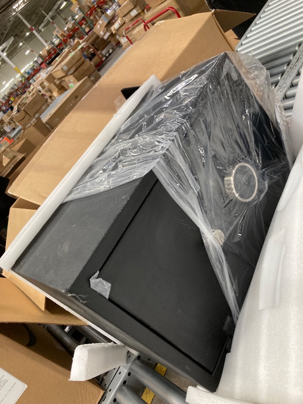 Photo 1 of **MISSING PARTS OF THE HANDLE.**


RPNB Deluxe Biometric Fireproof Safe Box,Digital Fingerprint Fireproof Waterproof Safe with Touch Screen,Removable Shelf and 3 Spoke Handle,Home Safes for Cash Documents Jewelry,1.29 Cubic Feet