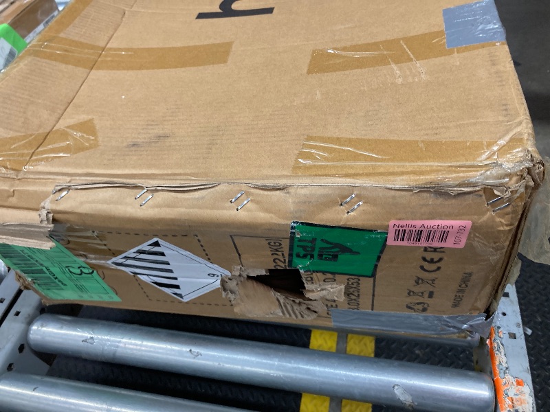 Photo 1 of ***(SELLING AS PARTS ONLY -DAMAGE-PARTS ONLY)*** 
Hiboy VE1 PRO Electric Scooter - 16" Pneumatic Tires - 31 Miles Long Range & 23Mph Folding Commuter Electric Scooter