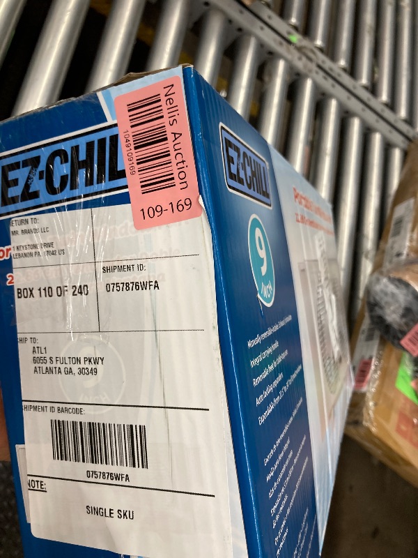 Photo 1 of **USED**EZ-CHILL 9" Twin Window Fan with Manually Reversible Airflow Control, Auto-Locking Expanders, 2 Speed, Dual Fan, Exhaust, Airflow 9.84 ft/sec, Ideal for Home, Kitchen, Bedroom & Office, White