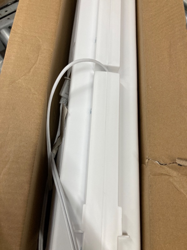 Photo 1 of **USED**EZ-CHILL 9" Twin Window Fan with Manually Reversible Airflow Control, Auto-Locking Expanders, 2 Speed, Dual Fan, Exhaust, Airflow 9.84 ft/sec, Ideal for Home, Kitchen, Bedroom & Office, White