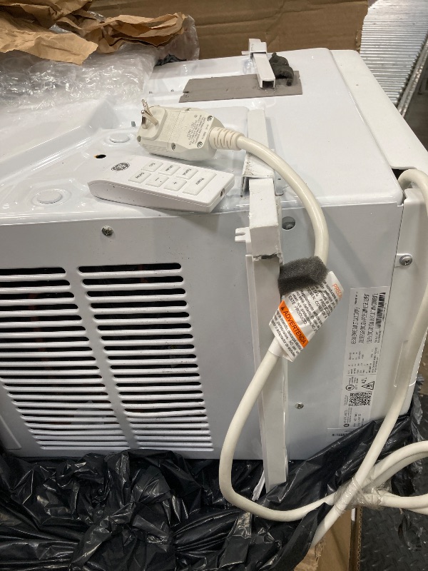 Photo 1 of ***PARTS ONLY***GE AWCS12WWA Window Air Conditioner, Wi-Fi Enabled, Energy-Efficient Cooling for Large Rooms up to 550 sq ft, Easy Install Kit, Control Using Remote or Smartphone App, New 12,000 BTU, White