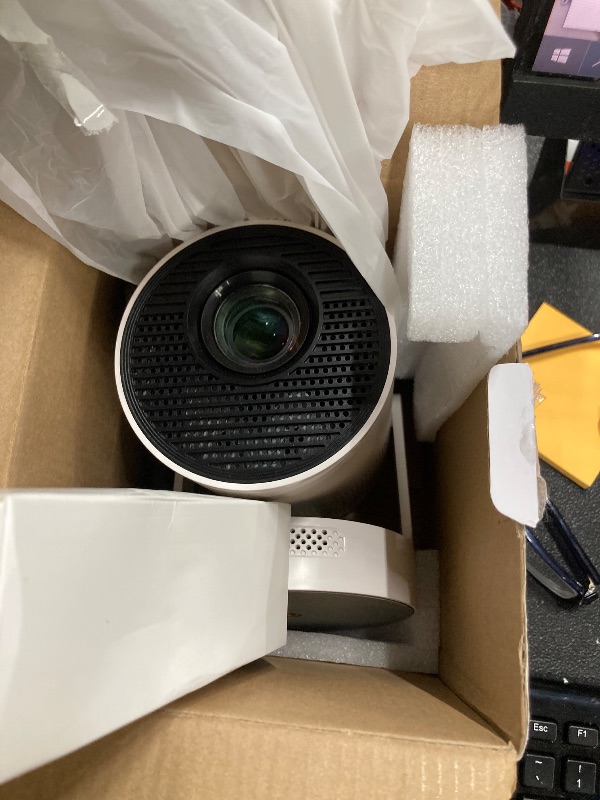 Photo 1 of ?Electric Focus?Magcubic Mini Projector 4K Support, Portable Projector with WiFi 6 and Bluetooth 5.4, Smart Proyector, 5W Soundbase Speaker, 180° Rotation for Home Theater HY300 Ultra