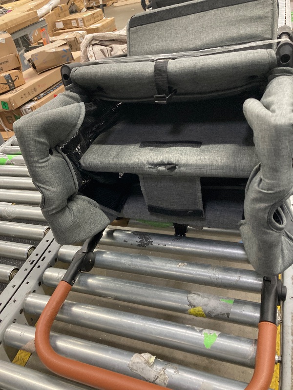 Photo 1 of ***IT ONLY HAS TWO RUBBERS
 Vomeast Wagon Stroller for 4 Kids, 3-in-1 Wagon Stroller with Canopy, 5-Point Harness, Adjustable Handlebars, Removable Seat for Toddlers, Black
