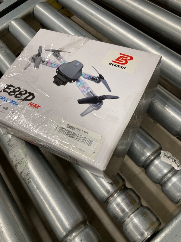 Photo 1 of ***PARTS ONLY -SELLING AS PARTS ONLY*** 
Drone with Camera 1080P HD - Foldable FPV Mini Drones with LED Lights for Adults Kids and Beginners, Toys Gifts RC Quadcopter with One Key Take Off, 3D Flips for Boys Girls with 2 Batteries, White