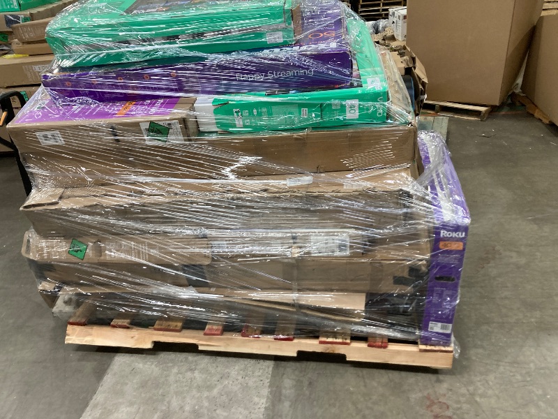 Photo 1 of ********No returns***No refund*******TV pallet doesn't work, only for parts of different brands and sizes. Some turn on, others don't. Broken screens, possibly missing cables and remote control. Returns not accepted. Final sale, approximate retail price o