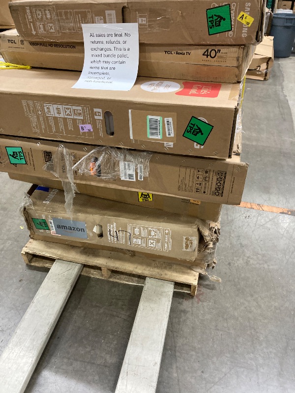 Photo 1 of ********No returns***No refund*******TV pallet doesn't work, only for parts of different brands and sizes. Some turn on, others don't. Broken screens, possibly missing cables and remote control. Returns not accepted. Final sale, approximate retail price o