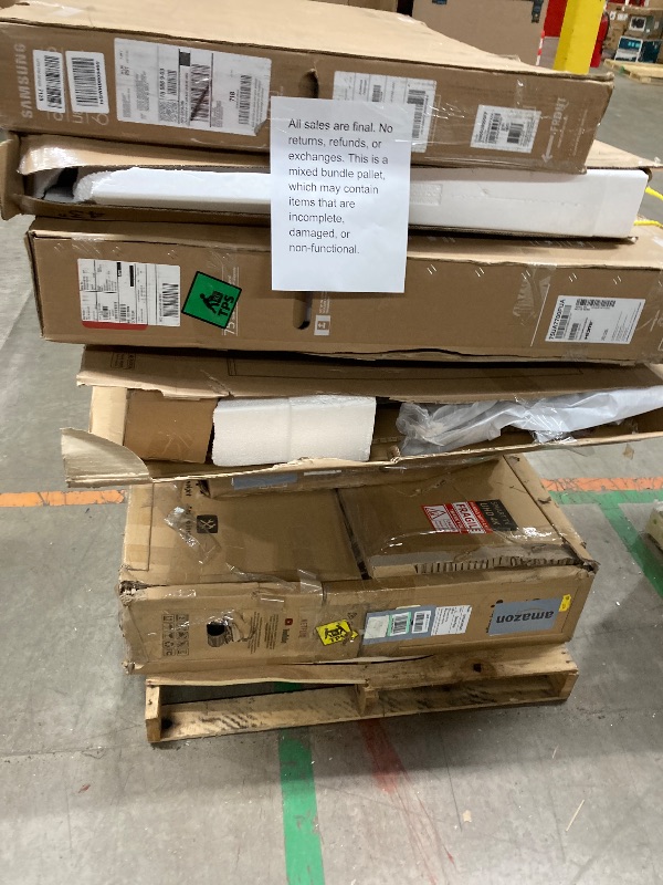 Photo 1 of ********No returns***No refund*******TV pallet doesn't work, only for parts of different brands and sizes. Some turn on, others don't. Broken screens, possibly missing cables and remote control. Returns not accepted. Final sale, approximate retail price o