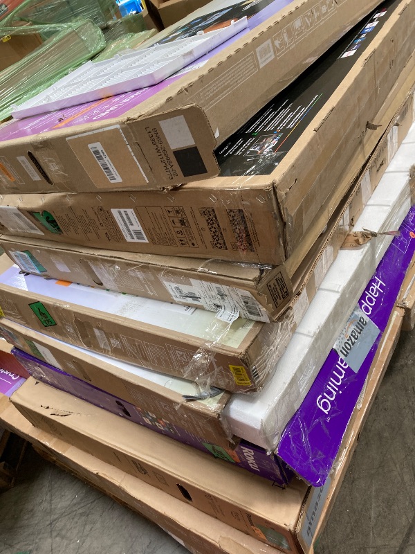 Photo 1 of ********No returns***No refund*******TV pallet doesn't work, only for parts of different brands and sizes. Some turn on, others don't. Broken screens, possibly missing cables and remote control. Returns not accepted. Final sale, approximate retail price o