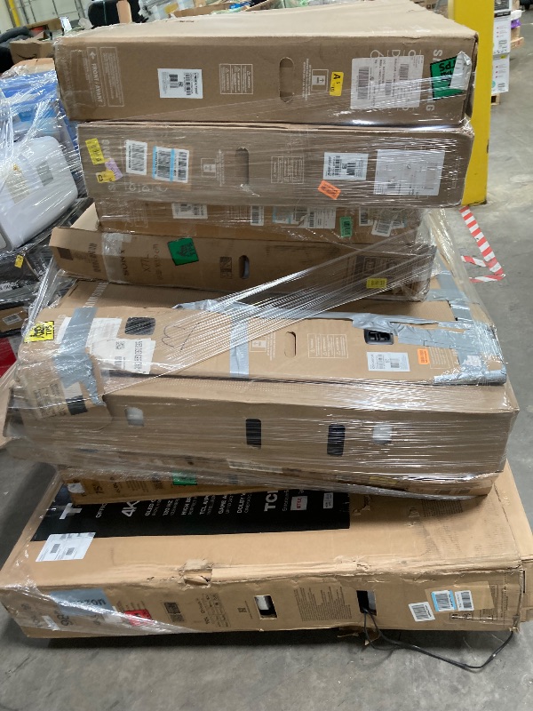Photo 1 of ********No returns***No refund*******TV pallet doesn't work, only for parts of different brands and sizes. Some turn on, others don't. Broken screens, possibly missing cables and remote control. Returns not accepted. Final sale, approximate retail price o